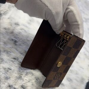 Louis Vuitton Damier Ebene snap Key Holder